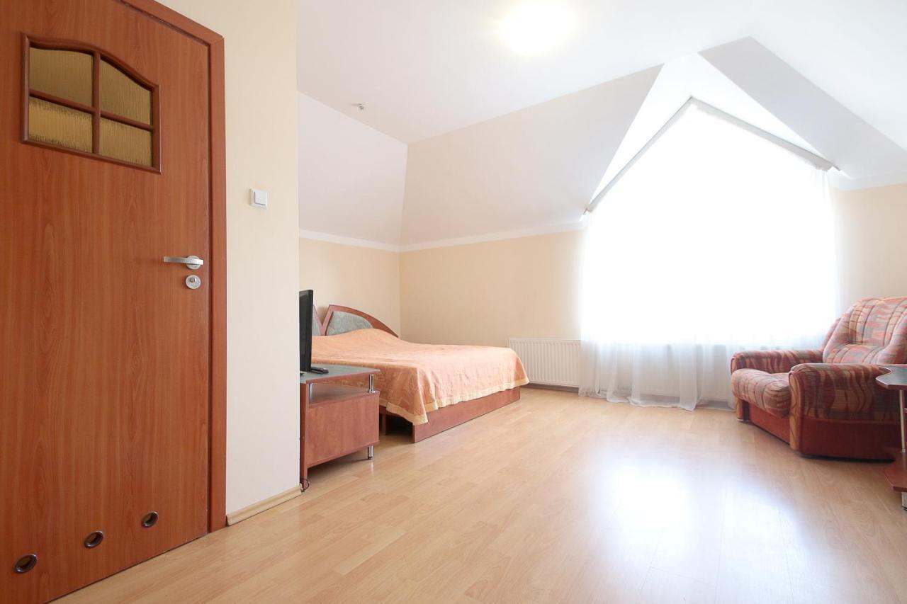 Kook Hotel & Rest Ryasne-Ruske Bagian luar foto