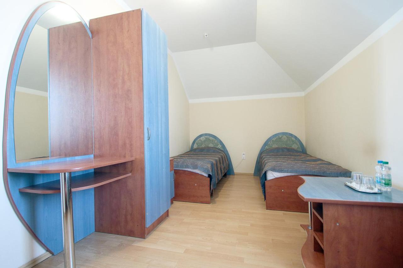 Kook Hotel & Rest Ryasne-Ruske Bagian luar foto
