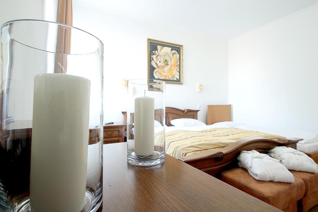 Kook Hotel & Rest Ryasne-Ruske Bagian luar foto