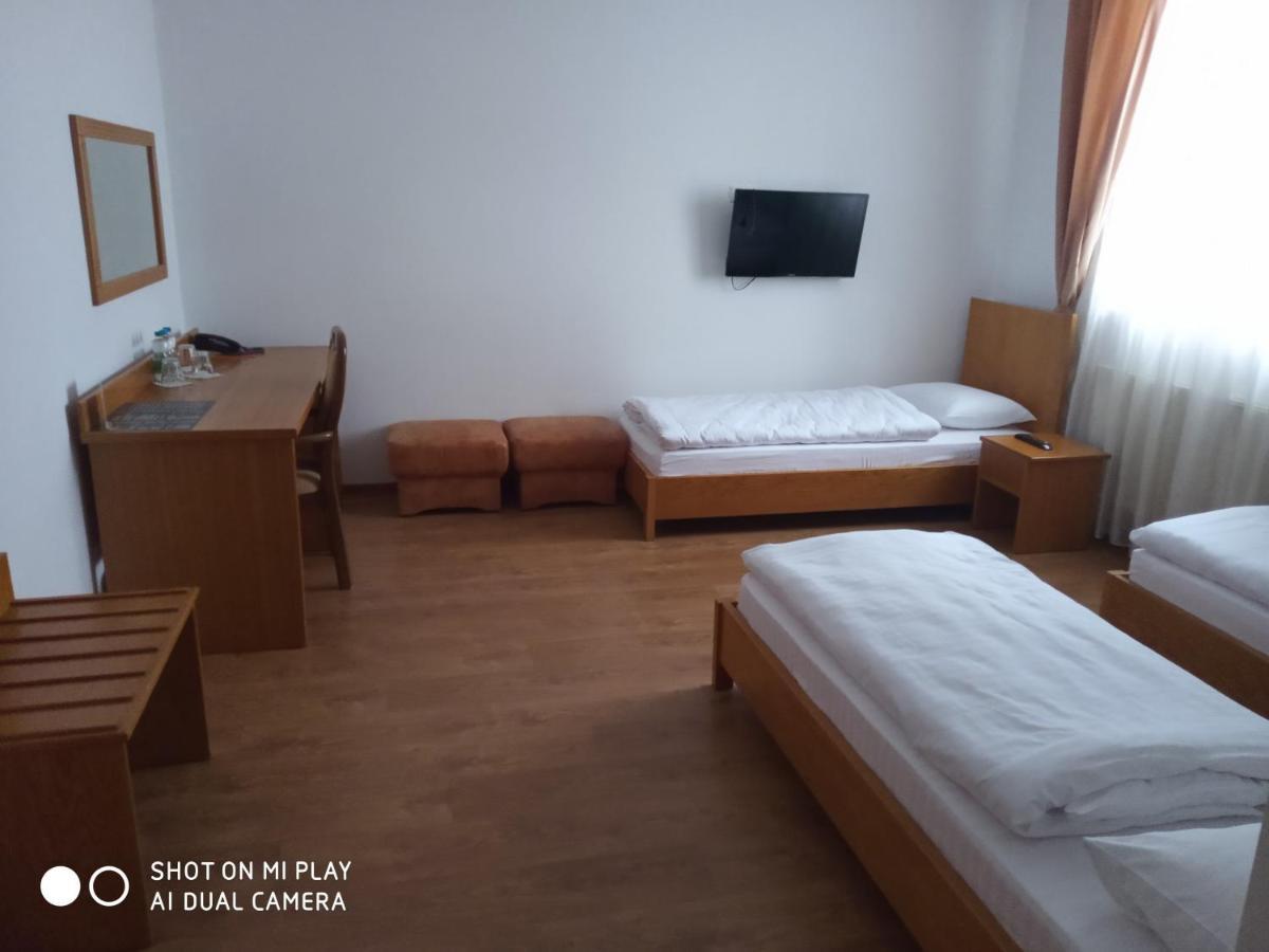 Kook Hotel & Rest Ryasne-Ruske Bagian luar foto